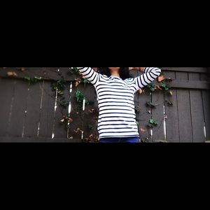 Women’s Gap T-Shirt.